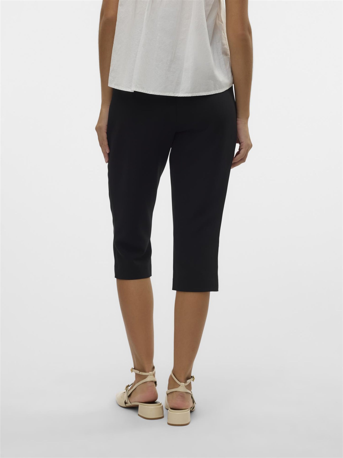Ciri capri pant