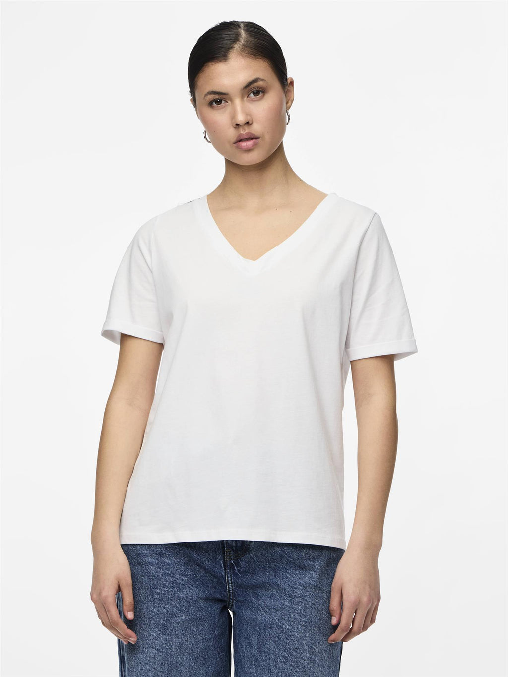 Ria V-neck solid tee