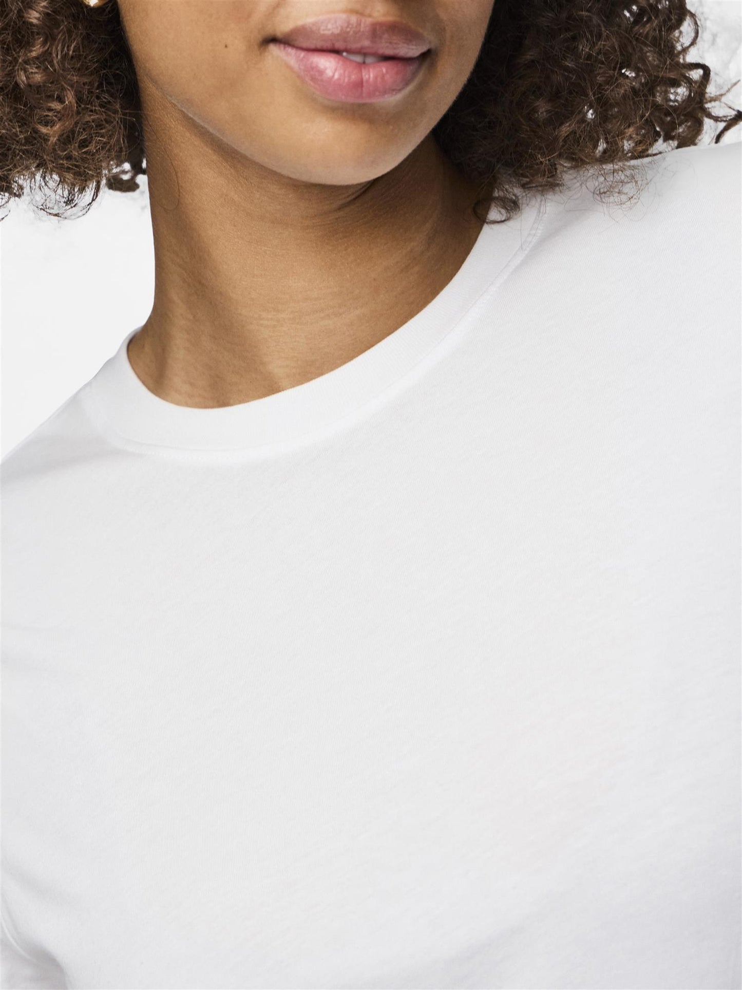 Ria solid tee