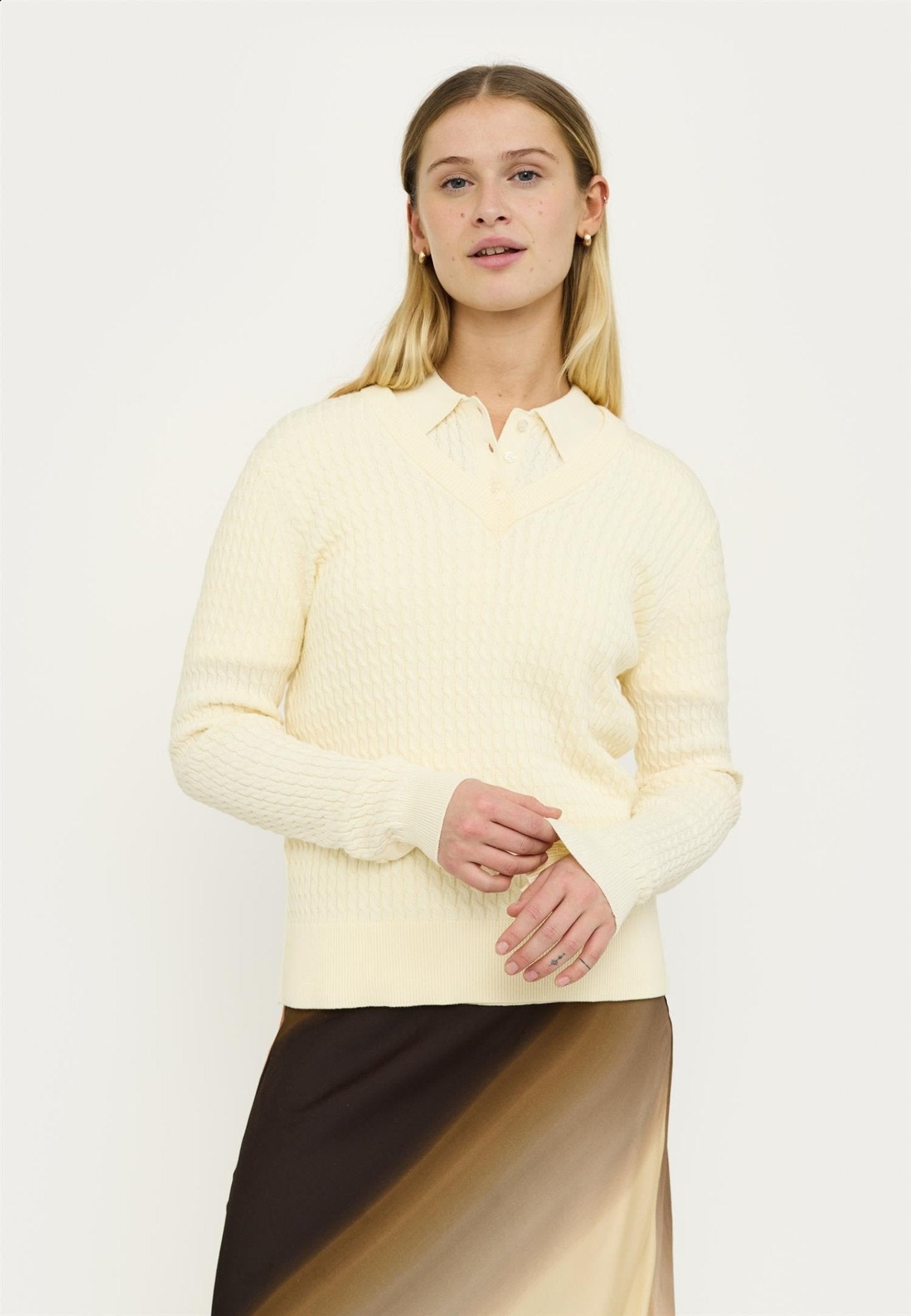 Beth V - neck knit - novalieshop