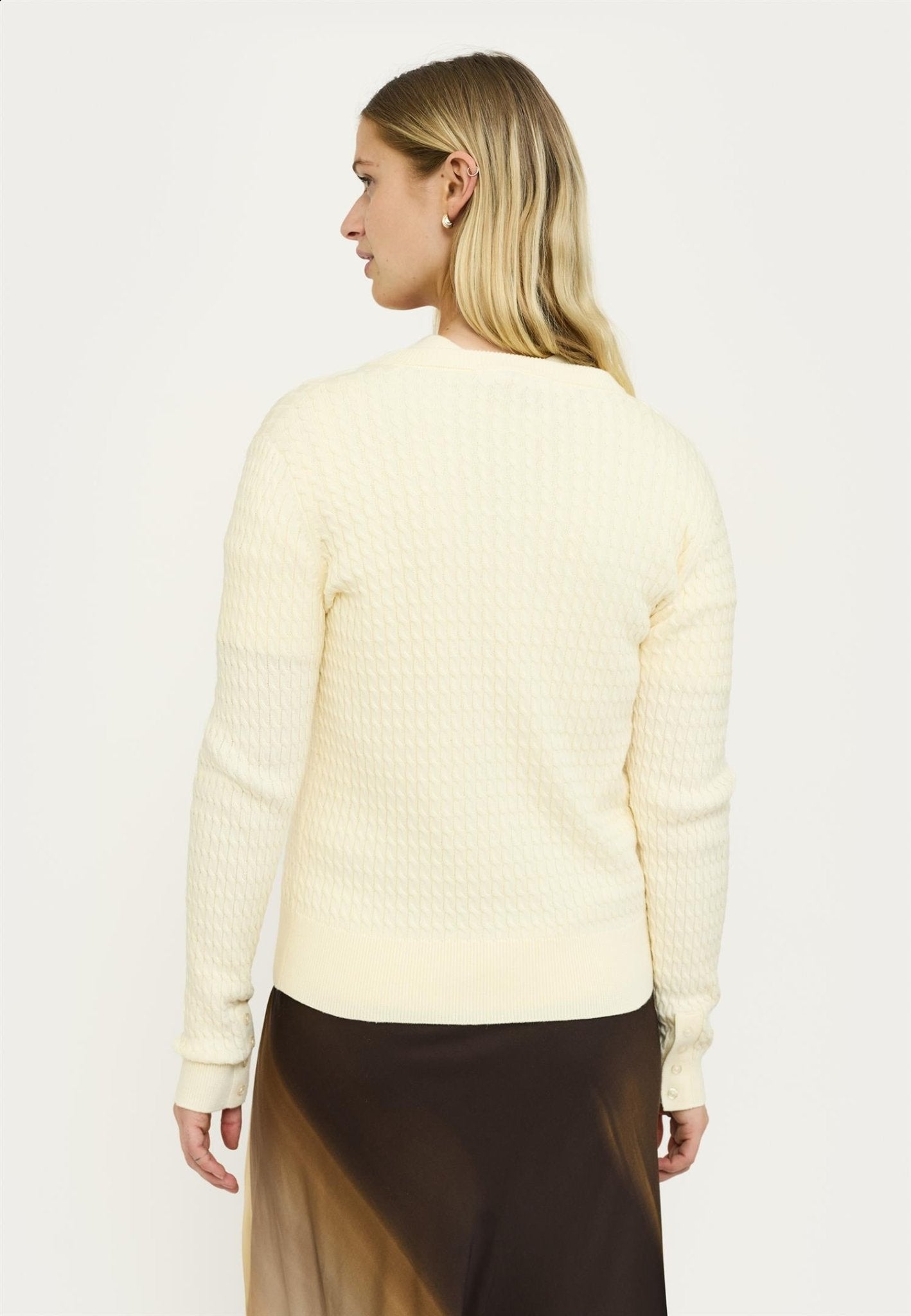 Beth V - neck knit - novalieshop