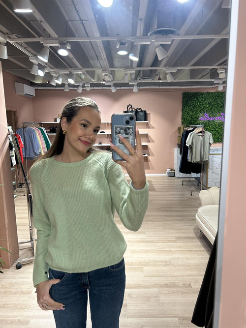 Betzy sweater - novalieshop
