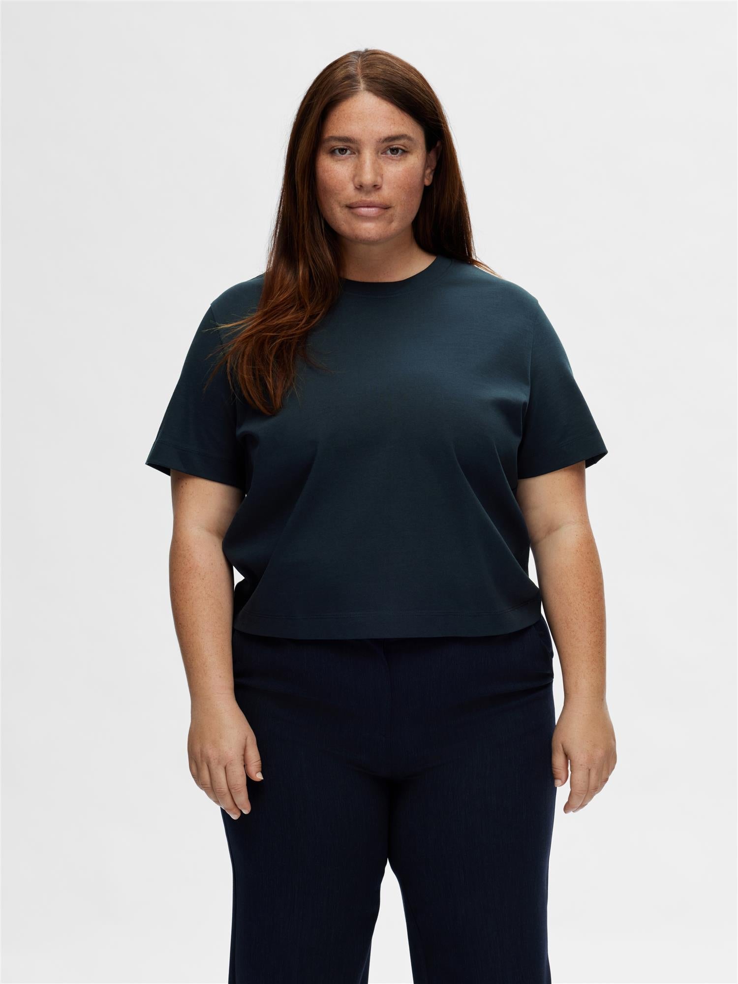 Essential boxy tee - novalieshop