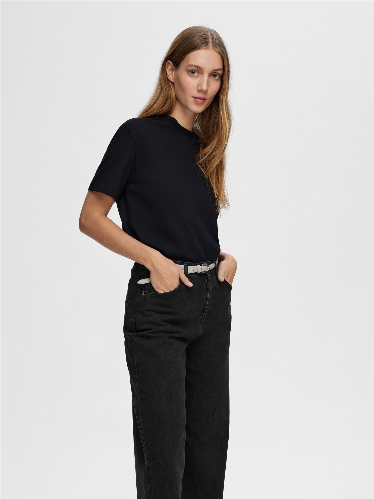 Essential boxy tee - novalieshop