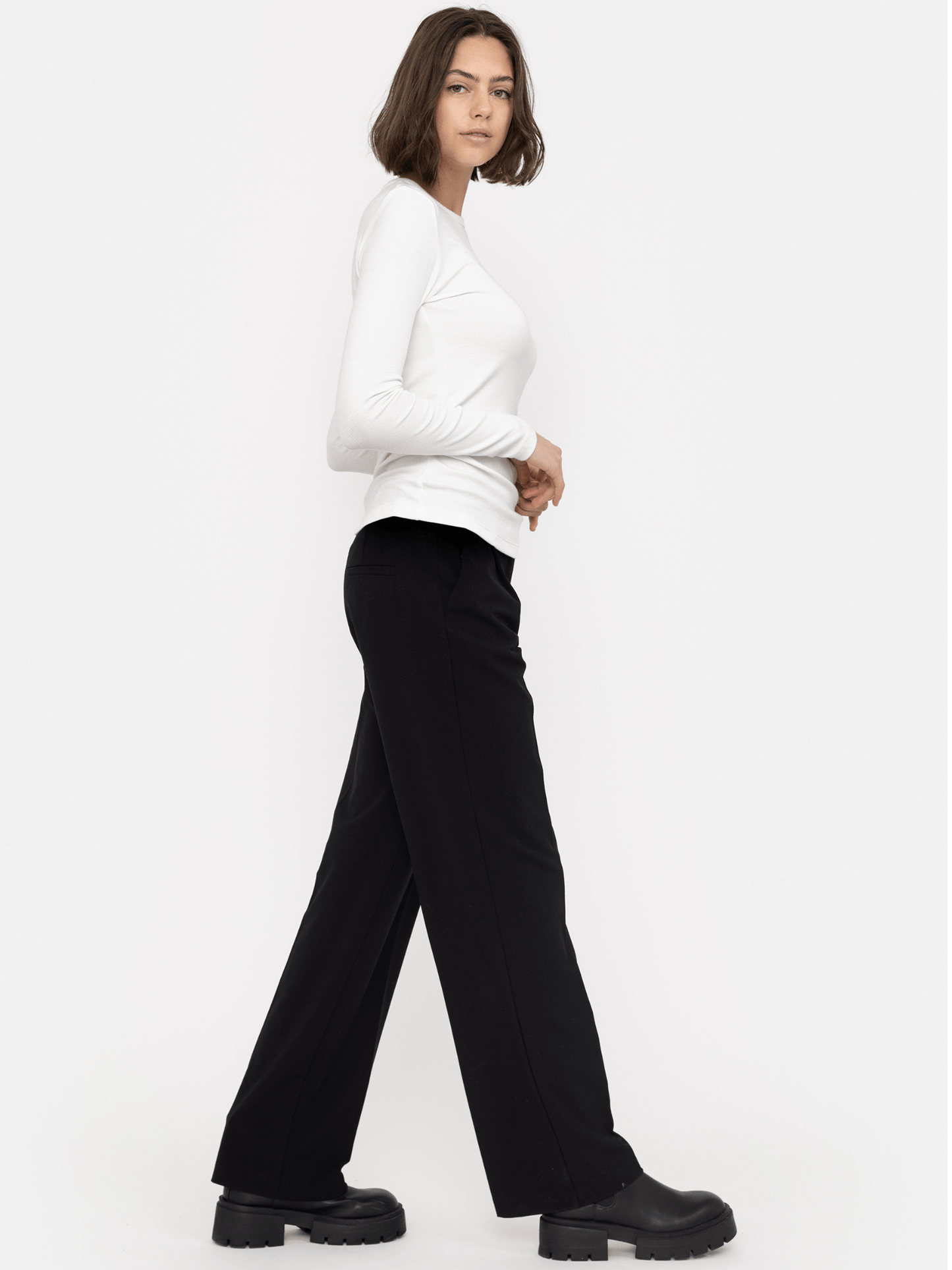 Fenja o - neck top - novalieshop