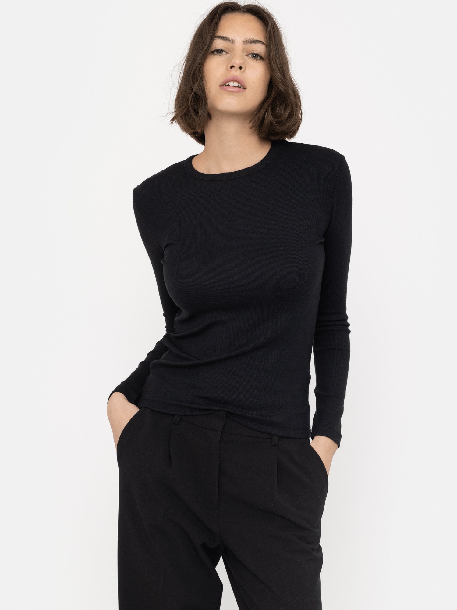 Fenja o - neck top - novalieshop