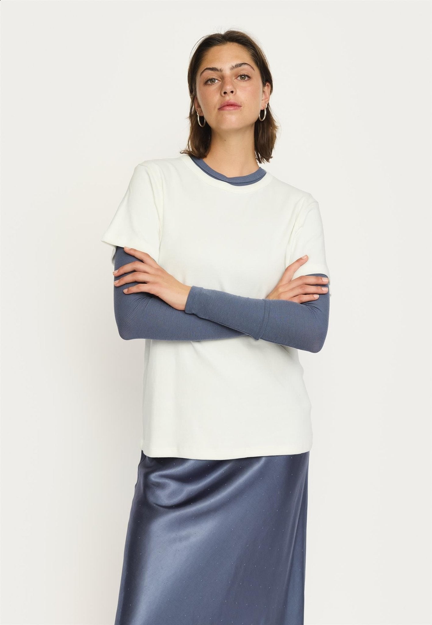 Hella t-shirt - novalieshop