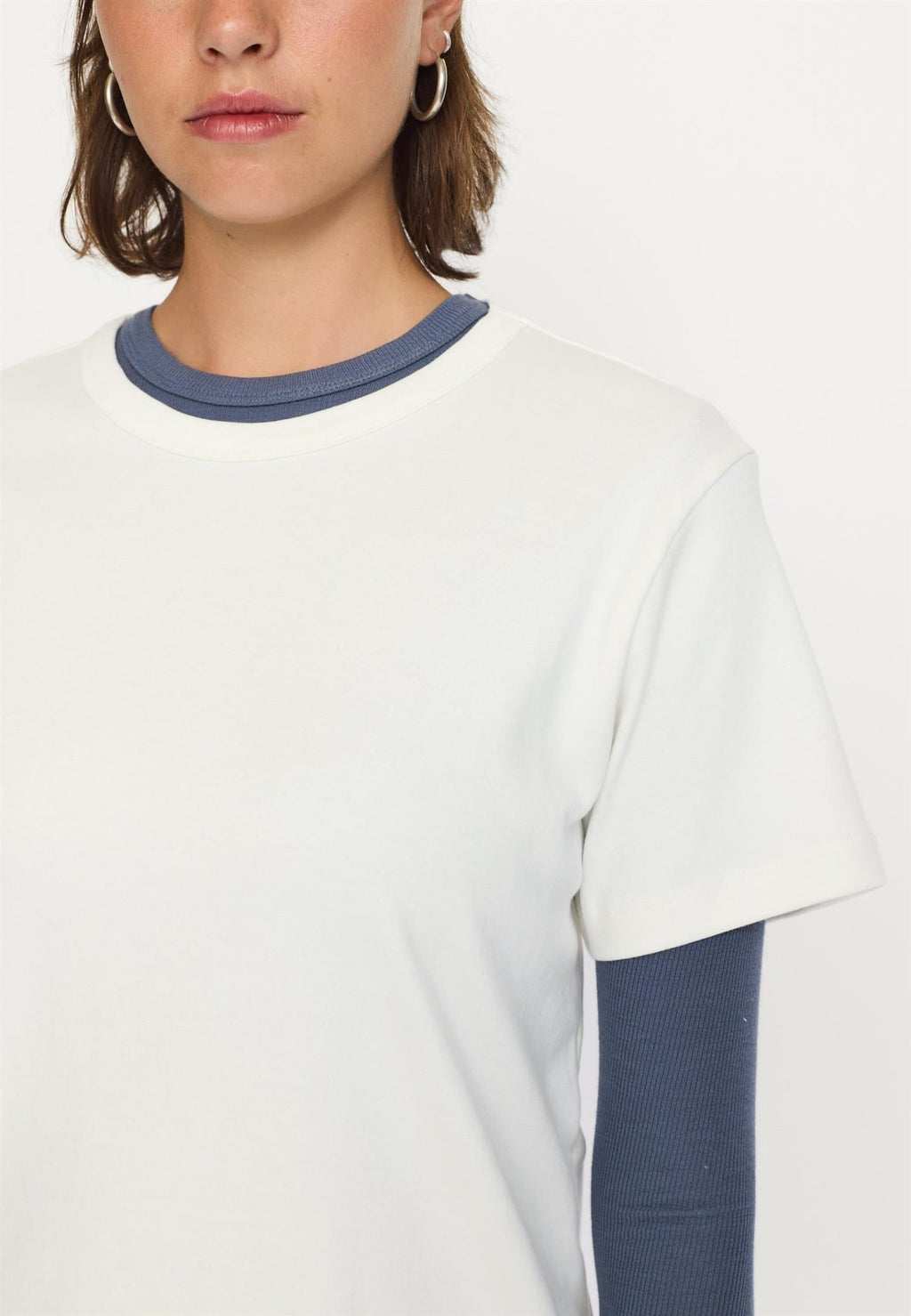 Hella t-shirt - novalieshop