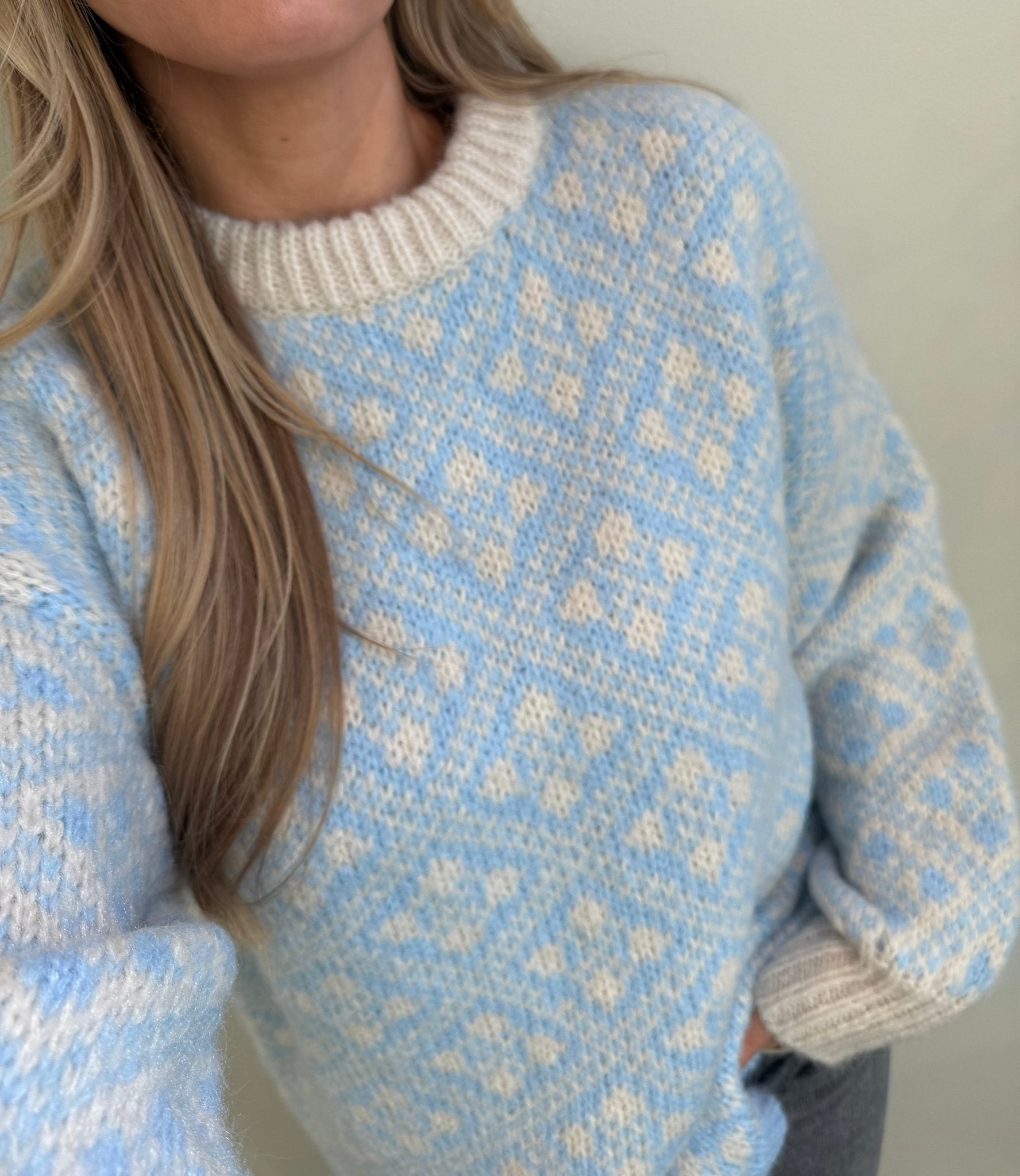 Inga o - neck oversized pullover - novalieshop