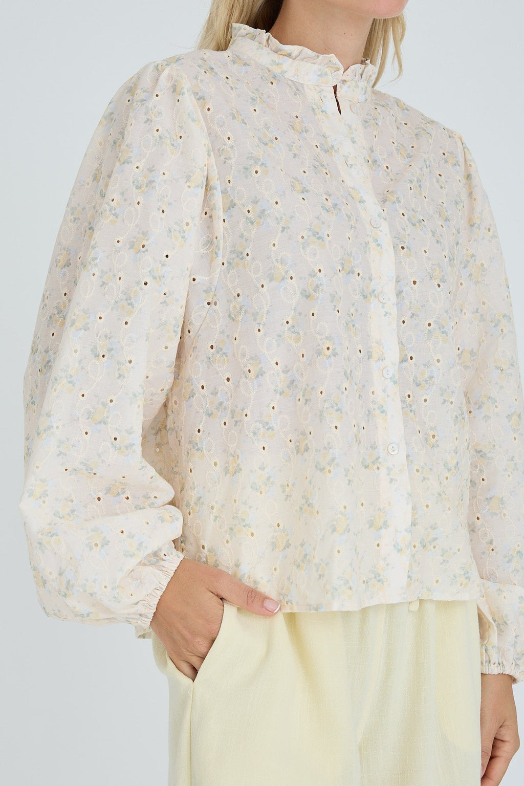 Karla shirt - novalieshop