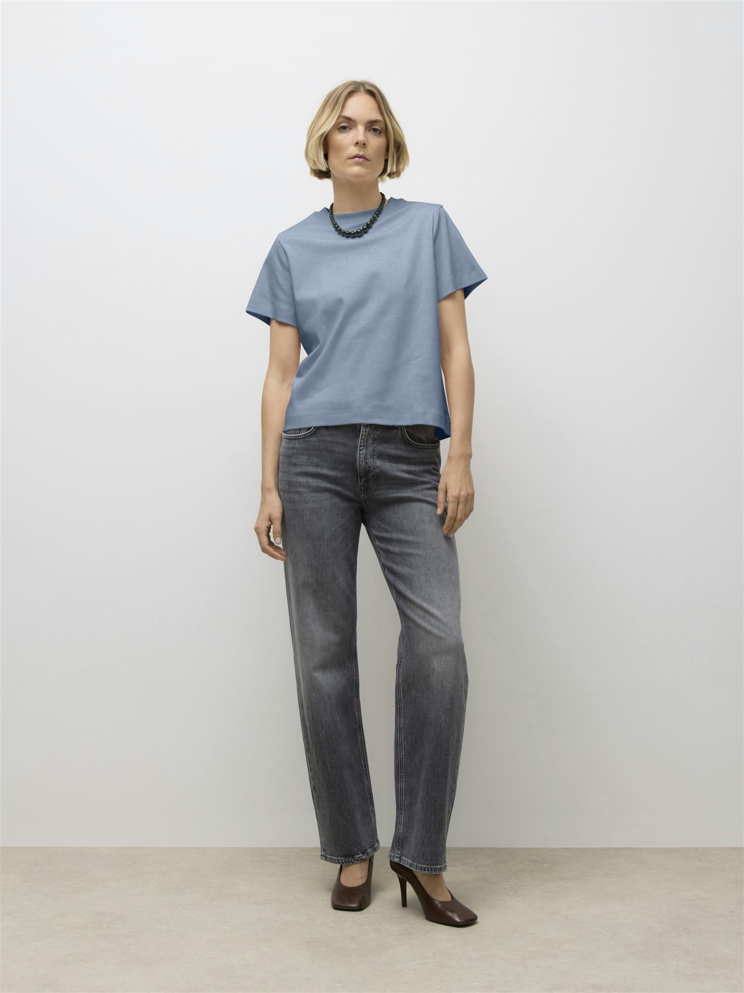 Naima o - neck t-shirt - novalieshop